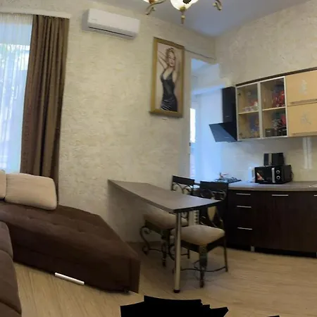 Monro-style In The Historical Center Apartment *